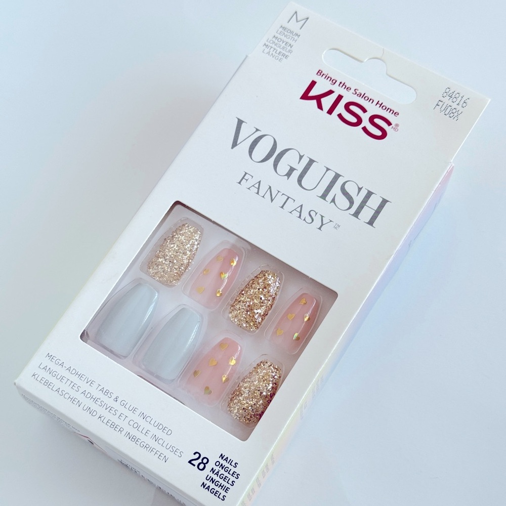 KISS VOGUISH FANTASY Press on nails, Medium
